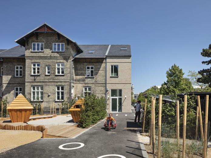 Facaden på specialskolen Rosenvængets Skole