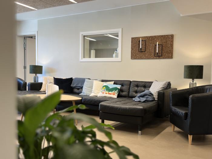 Opholdsstue i det nye botilbud på Pallesvej